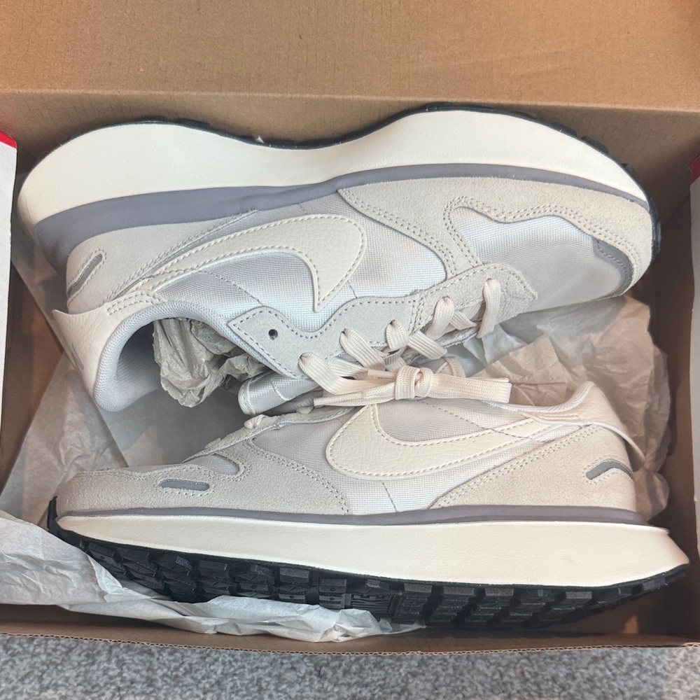 Nike Phoenix waffle